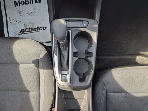 Used 2024 Chevrolet Trax LS w/ LS Convenience Package image 31