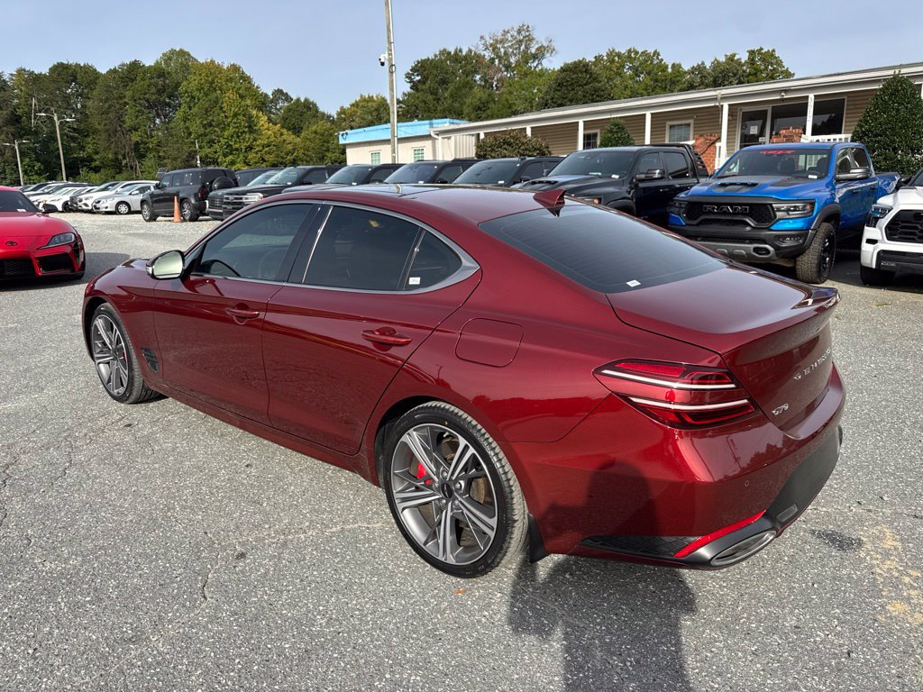 Used 2024 Genesis G70 3.3T Advanced RWD image 3