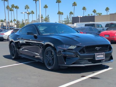 Used 2019 Ford Mustang GT Premium RWD image 3
