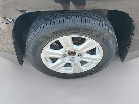 Used 2017 GMC Terrain SLE FWD image 33