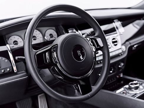 Used 2018 Rolls-Royce Ghost RWD image 49