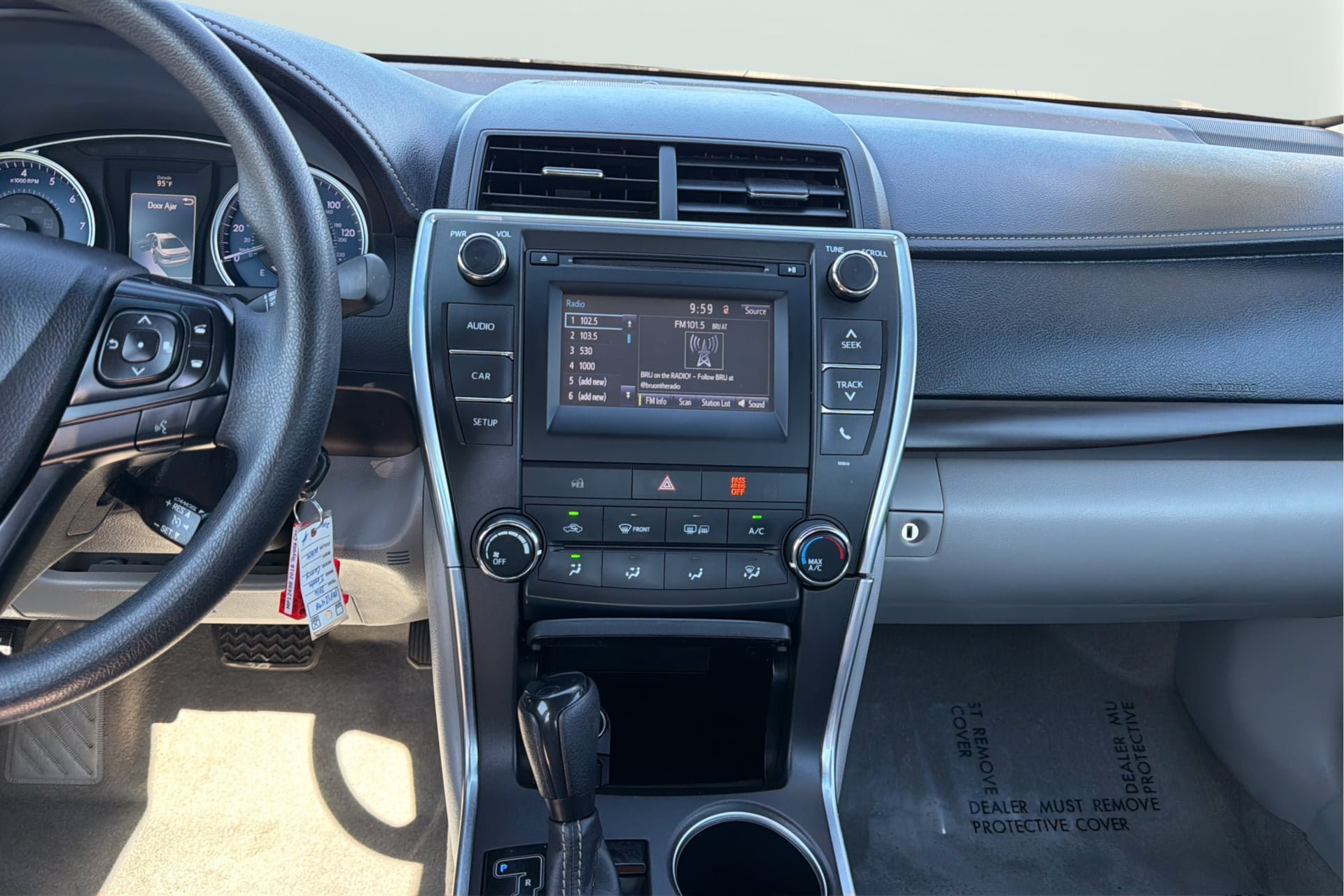 Used 2016 Toyota Camry LE FWD image 15