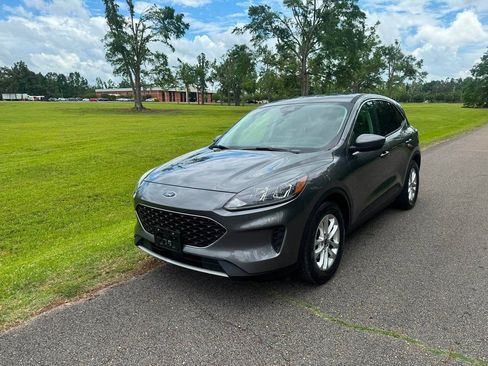 Used 2021 Ford Escape SE w/ Convenience Package FWD image 2
