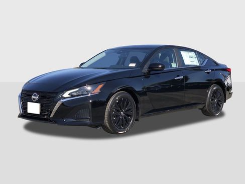 New 2025 Nissan Altima 2.5 SV image 1