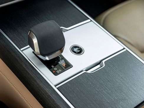 Used 2024 Land Rover Range Rover Autobiography image 21