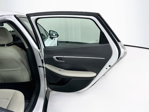 Used 2025 Hyundai Sonata SEL FWD image 30