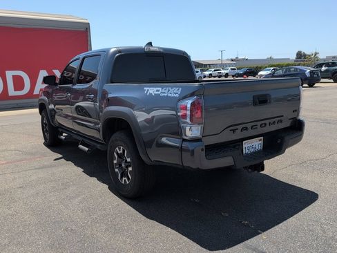 Used 2021 Toyota Tacoma TRD Off-Road w/ Technology Package AWD/4WD image 5