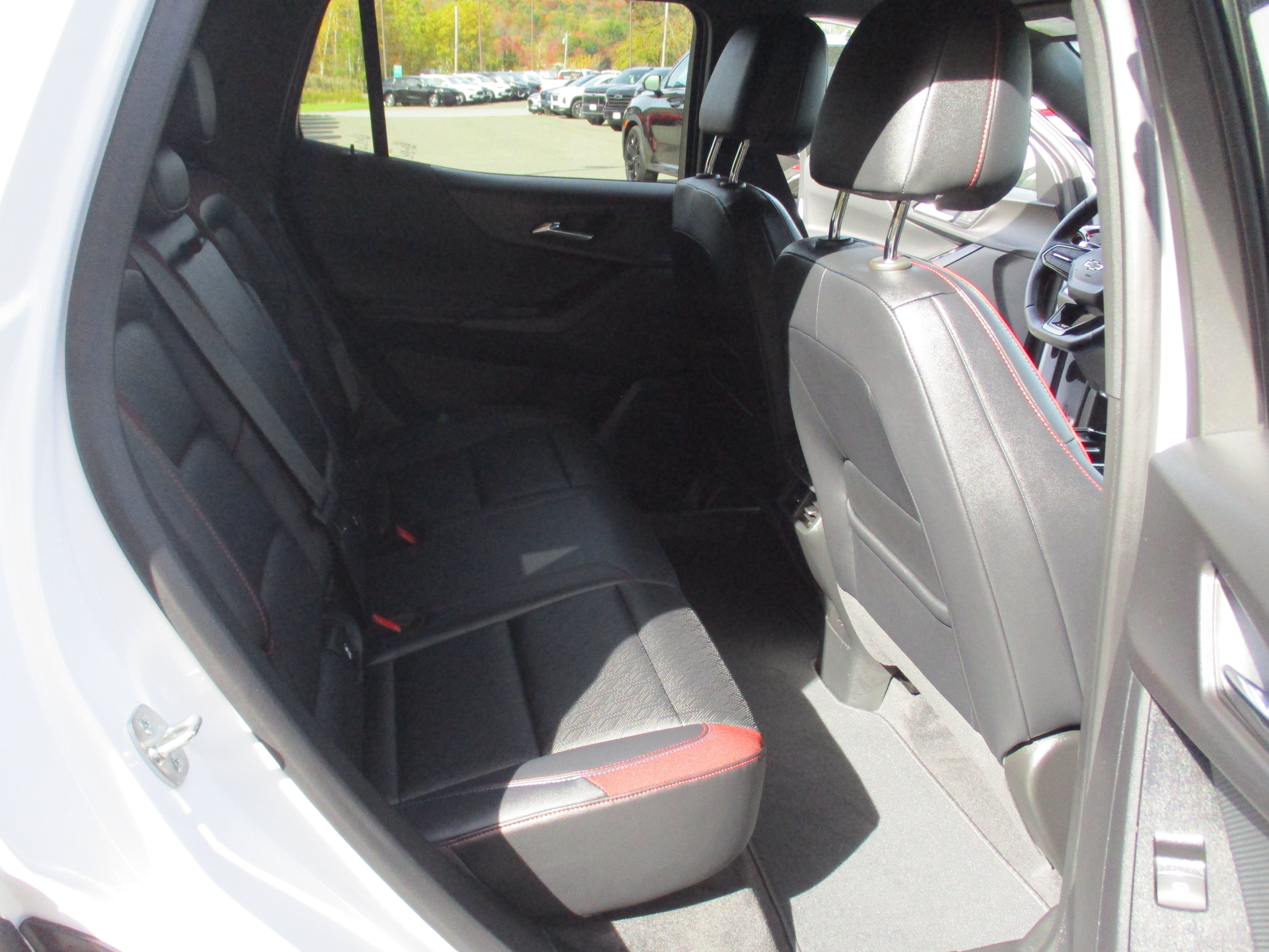 Certified 2025 Chevrolet Equinox RS w/ Safety and Technology Package AWD/4WD image 15