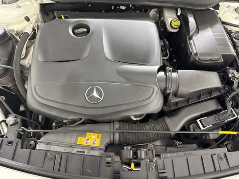 Used 2018 Mercedes-Benz GLA 250 4MATIC image 43