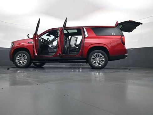 New 2026 GMC Yukon XL Denali w/ Sun & Power Step Package image 35