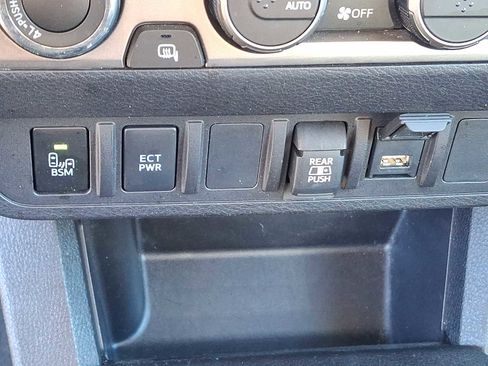 Certified 2023 Toyota Tacoma 4x4 Double Cab image 25