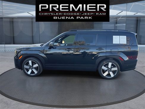 Used 2024 Hyundai Santa Fe Limited image 5