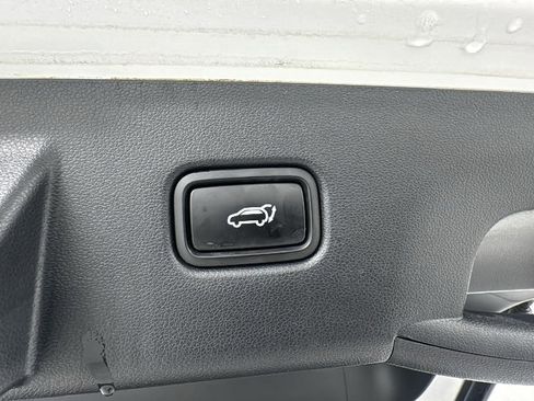 Used 2022 Hyundai Tucson Limited image 16