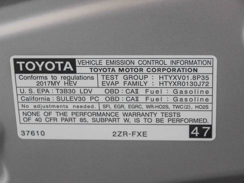 Used 2017 Toyota Prius Prime Premium w/ Carpet Mat Package FWD image 28