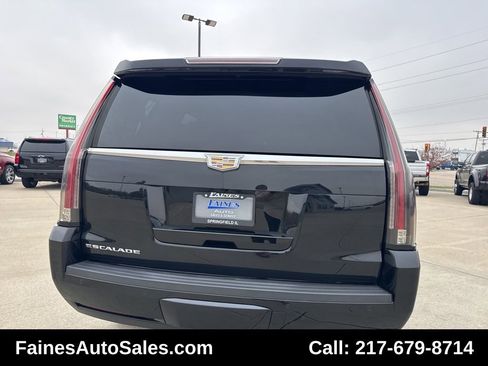 Used 2015 Cadillac Escalade Premium image 19