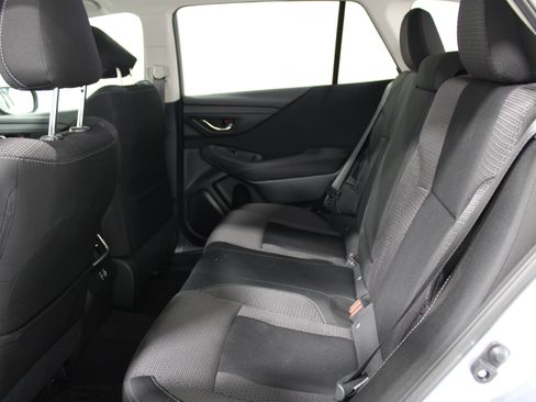 Used 2024 Subaru Outback Premium AWD/4WD image 19