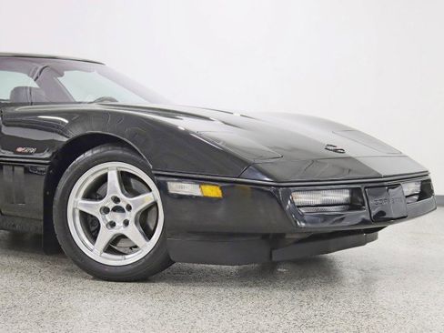Used 1990 Chevrolet Corvette ZR-1 image 4