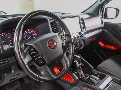 Used 2022 Nissan Frontier PRO-4X w/ Technology Package image 23