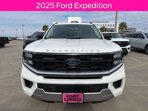 New 2025 Ford Expedition Platinum w/ Driver's Package AWD/4WD image 2