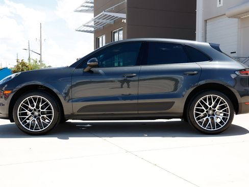 Used 2019 Porsche Macan AWD/4WD image 4