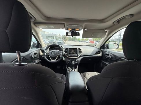 Used 2017 Jeep Cherokee 75th Anniversary image 2