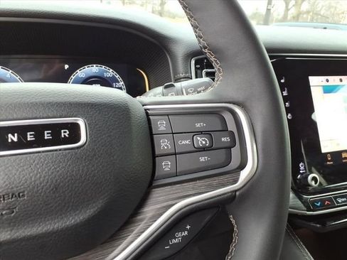 Used 2024 Jeep Wagoneer Series II image 22