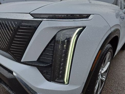 New 2026 Cadillac Vistiq Luxury image 6