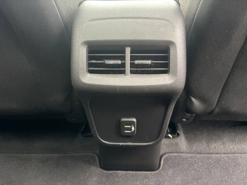 Used 2022 Chevrolet Equinox LT FWD image 10