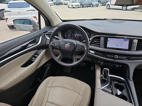 Used 2020 Buick Enclave Essence w/ Sound and Sites Package FWD image 28