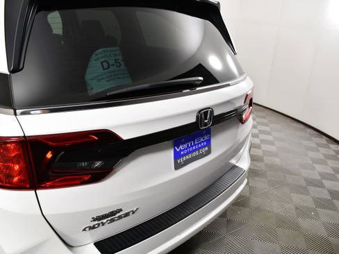Certified 2025 Honda Odyssey EX-L image 15