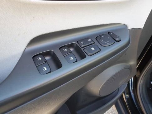 Used 2023 Hyundai Kona SEL image 21