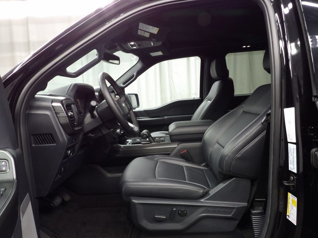 Used 2025 Ford F150 Lariat AWD/4WD image 15