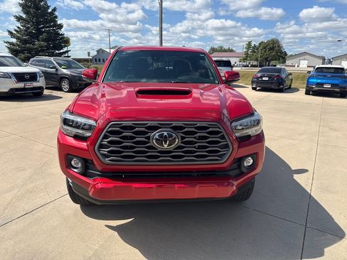 Used 2021 Toyota Tacoma TRD Sport w/ TRD Premium Sport Package image 8