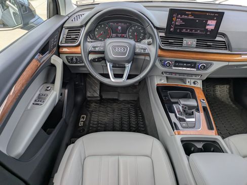 Used 2023 Audi Q5 2.0T Premium w/ Convenience Package AWD/4WD image 15