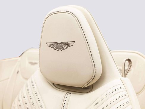 Used 2023 Aston Martin DB11 Volante image 19