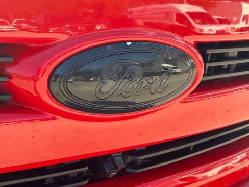 Used 2015 Ford F150 Lariat w/ Equipment Group 502A Luxury image 22