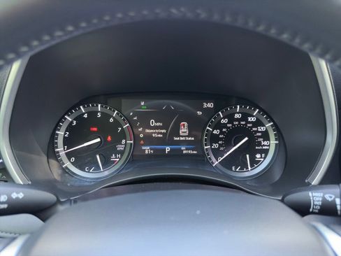 Used 2021 Toyota Highlander XLE AWD/4WD image 15
