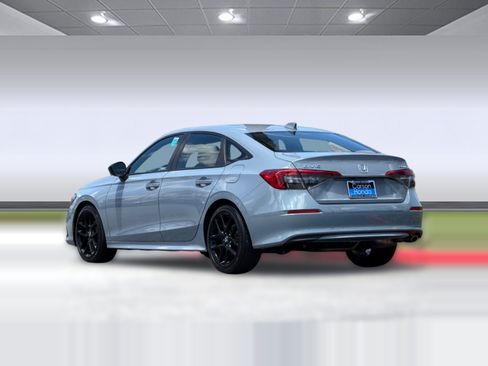 Used 2024 Honda Civic Sport image 3