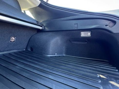 Used 2021 Toyota Prius Prime XLE FWD image 12