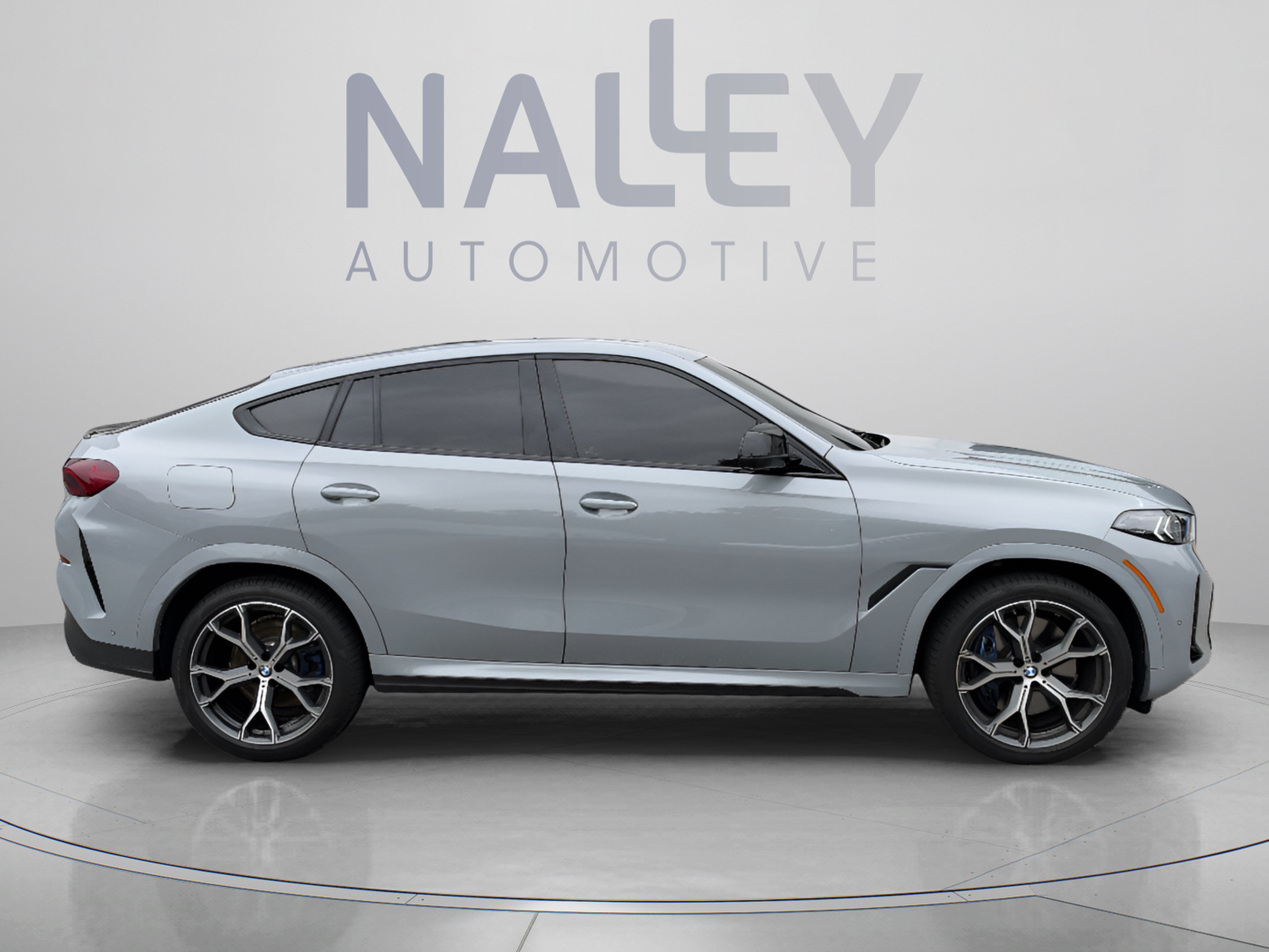 Used 2026 BMW X6 M60i AWD/4WD image 4