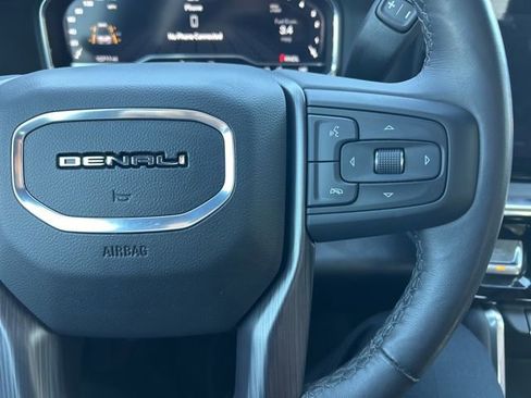 Used 2025 GMC Sierra 2500 Denali Ultimate AWD/4WD image 18