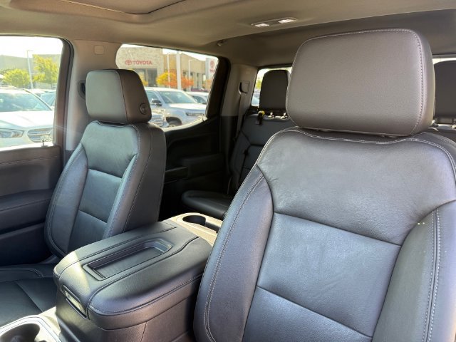 Used 2020 Chevrolet Silverado 1500 LT Trail Boss w/ Midnight Edition AWD/4WD image 15