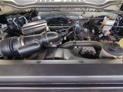 Used 2022 Ford F350 Lariat w/ Chrome Package image 31