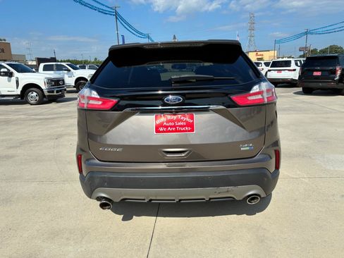 Used 2019 Ford Edge SEL w/ Equipment Group 201A AWD/4WD image 6