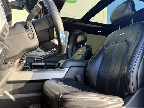 Used 2017 Ford F250 Platinum w/ Platinum Ultimate Package image 6