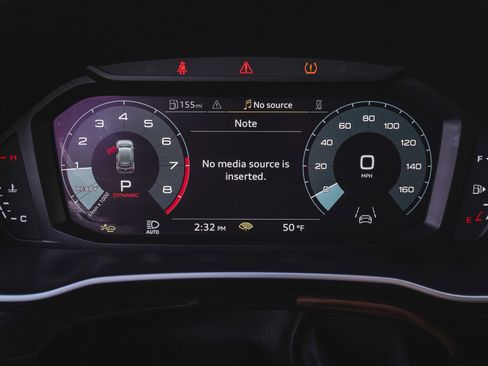 Used 2025 Audi Q3 2.0T Premium image 16