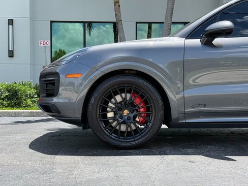 Used 2021 Porsche Cayenne GTS AWD/4WD image 13