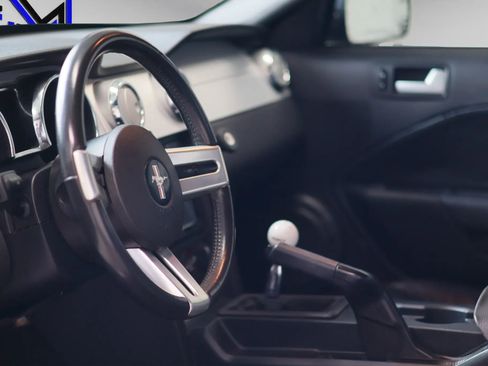 Used 2006 Ford Mustang GT image 9