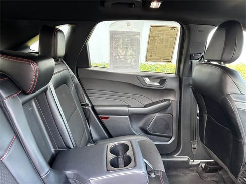 Used 2024 Ford Escape ST-Line image 6