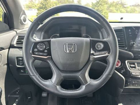 Used 2022 Honda Pilot Touring image 8